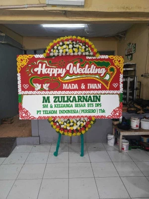 Papan Bunga di Hegarmanah Cidadap